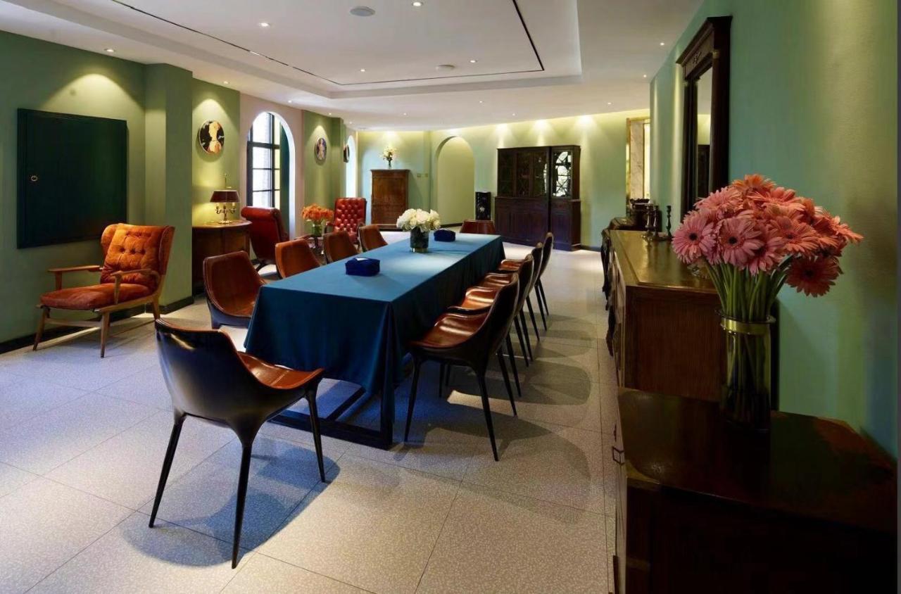 Moon And Chalice Boutique Hotel Kunming Exterior photo